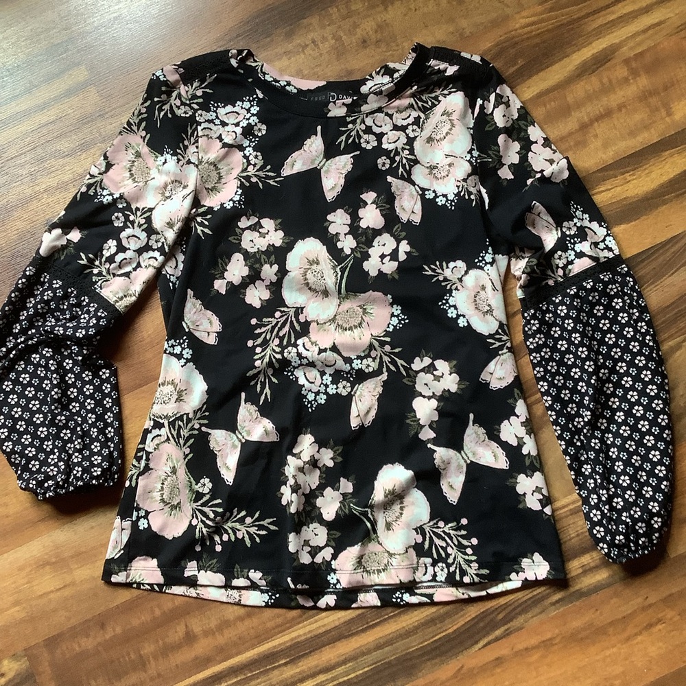 Fred David Small long sleeve contrast patterned pullover top